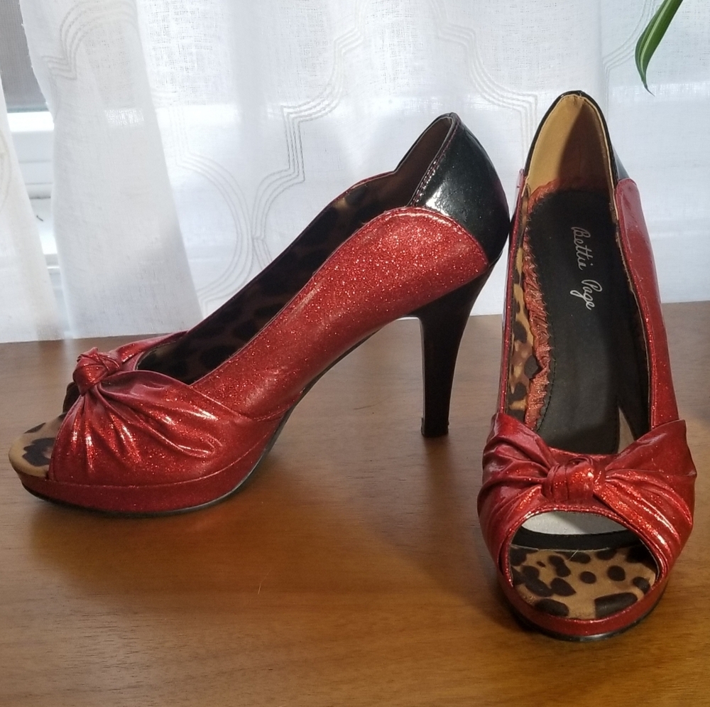Bettie Page Pinup Peeptoe Pumps